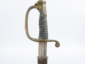 Vente aux enchères Sabre d’adjudant d’infanterie type 1855.  Poignée en corne avec filigr