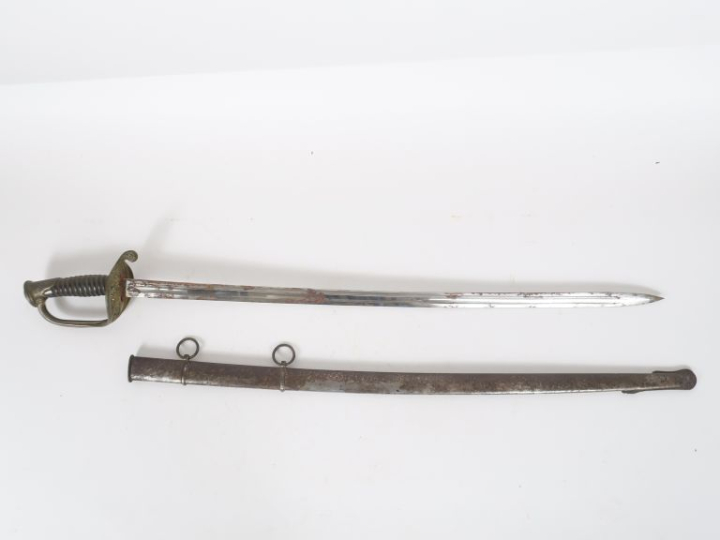 Sabre d’adjudant d’infanterie type 1855.  Poignée en corne avec filigr