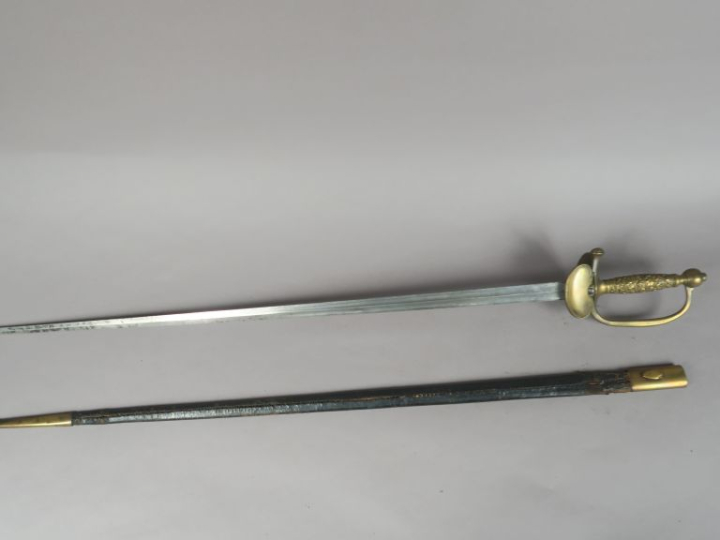 Épée de sous-officier de gendarmerie modèle 1853 Fusée à décor de fris