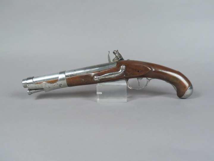 Pistolet d’arçon à silex modèle 1763-66, de fabrication révolutionnair