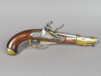 Vente aux enchères Pistolet d’arçon à silex modèle An IX.  Canon rond à pans au tonnerre,