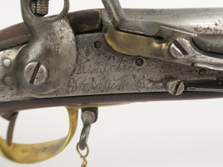 Fusil à silex type 1777-An IX.  Canon rond à méplats au tonnerre.  Pla