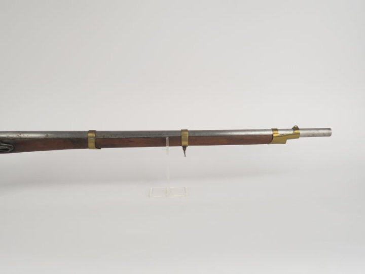 Fusil à silex type 1777-An IX.  Canon rond à méplats au tonnerre.  Pla