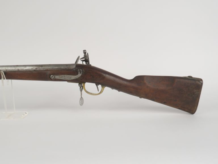 Fusil à silex type 1777-An IX.  Canon rond à méplats au tonnerre.  Pla