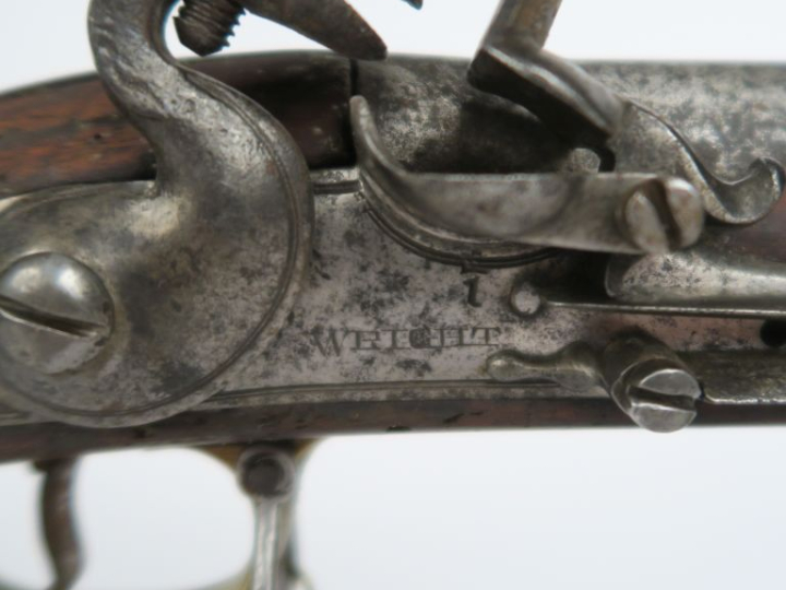 Fusil d’infanterie à silex, britannique.  Canon rond. Platine signée «