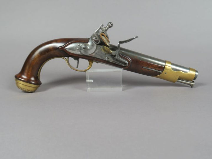 Pistolet à silex de gardes du corps du Roi 1er modèle (1814).  Canon r