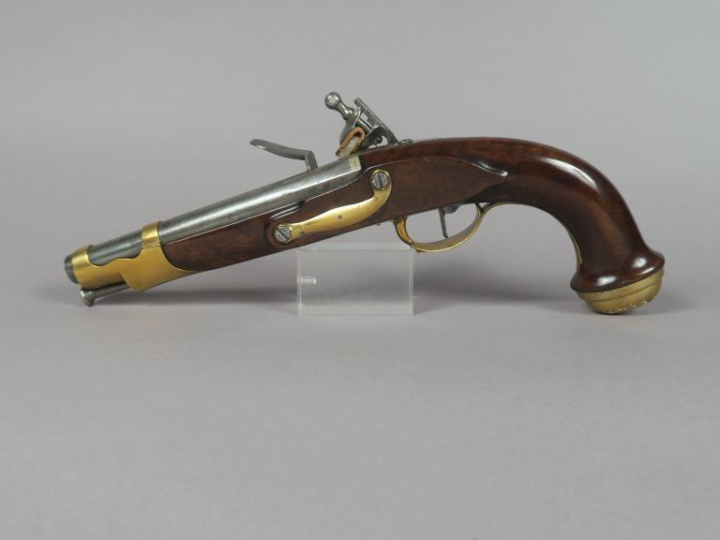 Pistolet à silex de gardes du corps du Roi 1er modèle (1814).  Canon r