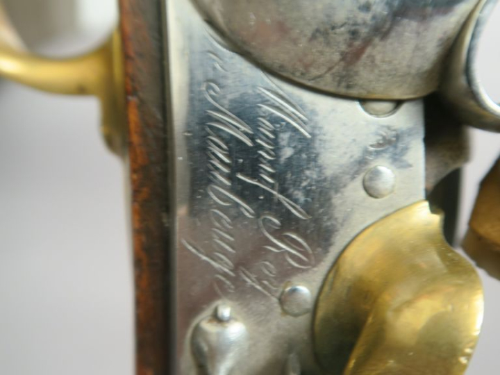 Pistolet à silex de gardes du corps du Roi 2e modèle 1816.  Canon rond