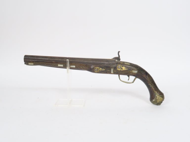 Pistolet à percussion pour l’export  Monté avec un fort canon à pans a