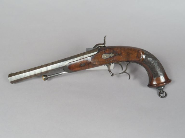 Pistolet d’officier à percussion modèle 1833 1er type.  Canon à pans, 