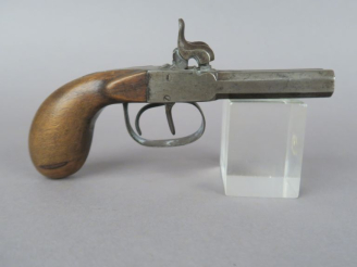Vente aux enchères Pistolet double à percussion.  Canons à pans. Détentes sous pontet. Cr