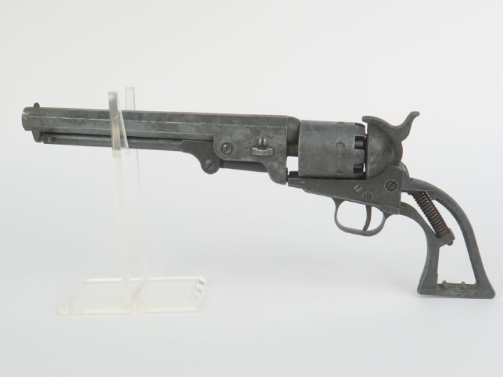 Reproduction d’un revolver type Colt 1851. Manque les plaquettes.