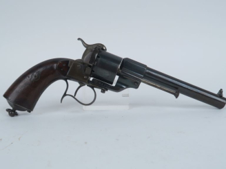 Vente aux enchères Revolver à broche Lefaucheux, six coups, calibre 12 mm, simple action.