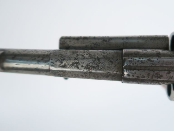 Revolver d’ordonnance modèle 1873-S1876, six coups calibre 11/73 mm.  