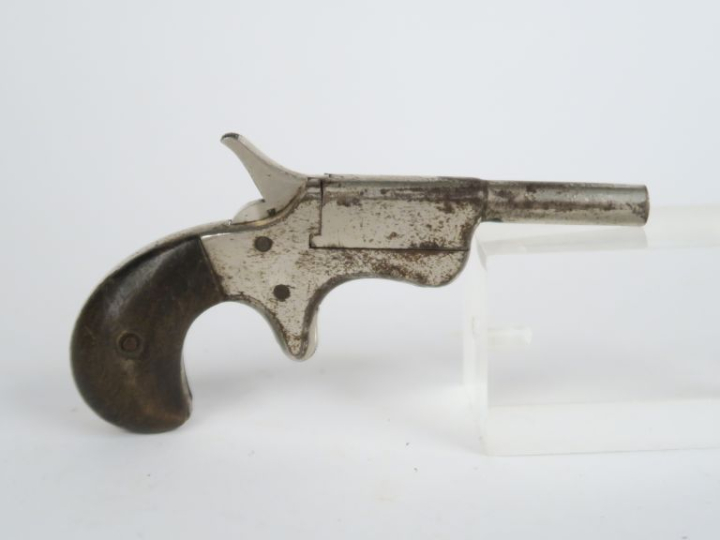 Pistolet de cycliste, un coup, calibre 5,5 mm.  Finition nickelée. Pla