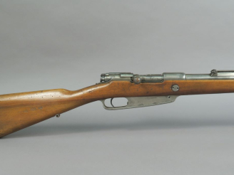 Vente aux enchères Fusil Gewehr 88 Turc.  Canon marqué « DANZIG 1890 ». Crosse en noyer a