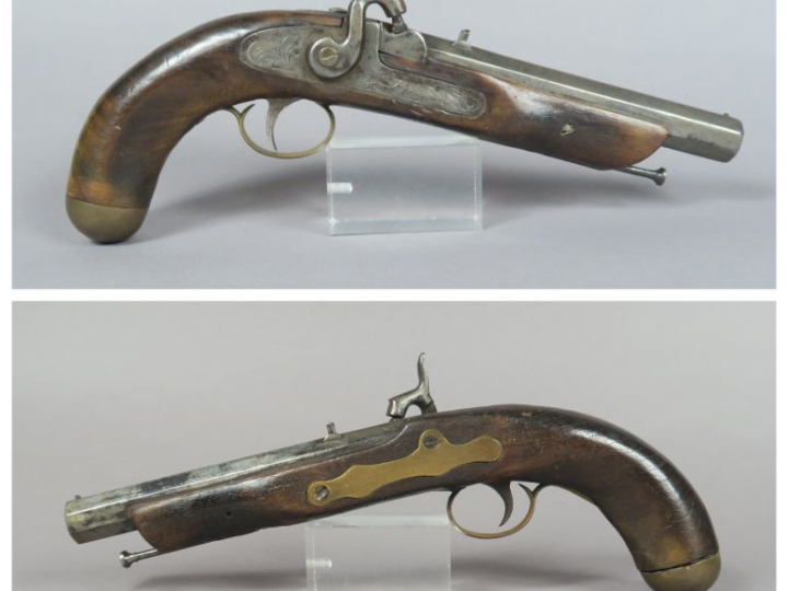 Paire de pistolets à percussion.  Canon à pans. Platines et chiens à c