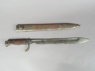 Vente aux enchères ALLEMAGNE  Baïonnette 98-05. Poignée à paquettes de bois. Monture en f