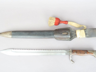 Vente aux enchères ALLEMAGNE  Baïonnette modèle 1898-05 du génie.  Poignée à plaquettes d