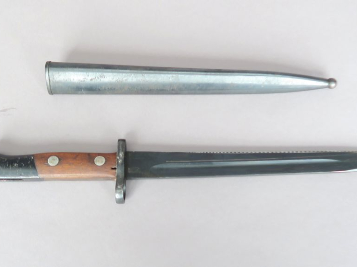 Baïonnette Mauser pour l’export, probablement Hongroise.   Lame marqué