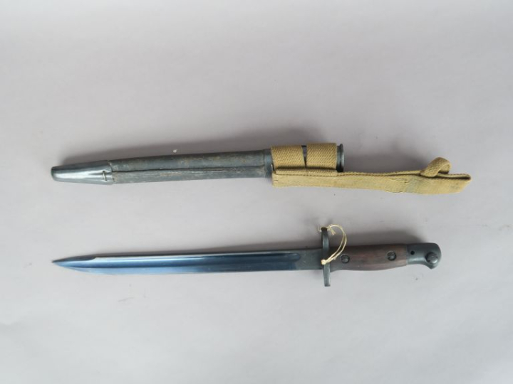 GRANDE BRETAGNE  Baïonnette 1907 raccourcie, modèle n°1 Mk 1.  Poignée