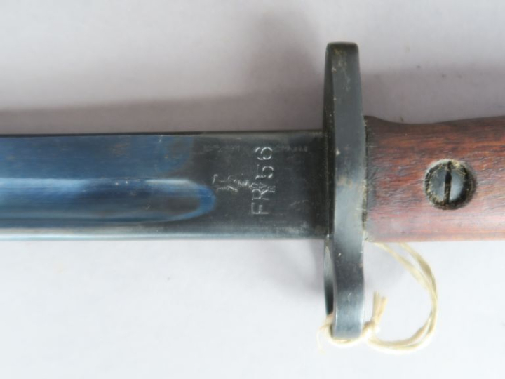 GRANDE BRETAGNE  Baïonnette 1907 raccourcie, modèle n°1 Mk 1.  Poignée