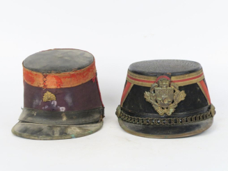 Vente aux enchères Shako de garde républicain modèle 1933.  Recouvert de drap noir à galo