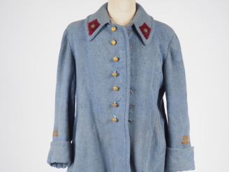 Vente aux enchères Capote de capitaine d’administration du service de santé.  En drap ble