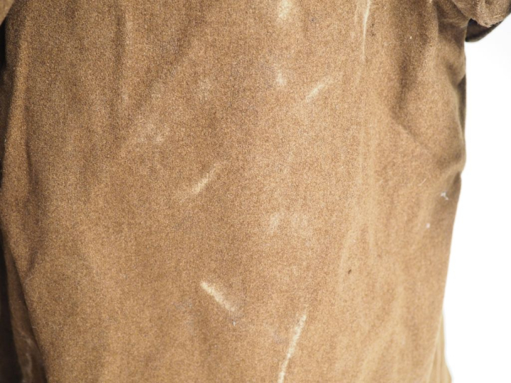 Capote modèle 1922.  En drap kaki à double boutonnage de six boutons d