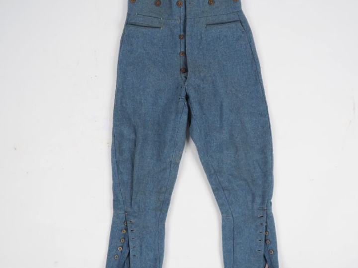 Culotte en drap bleu horizon.  Fabrication Le balle Jardinière. A.B.E.