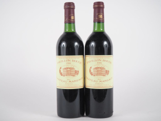 Vente aux enchères 2 BOUTEILLLES PAVILLON ROUGE DU CHÂTEAU MARGAUX - 1981 - BG