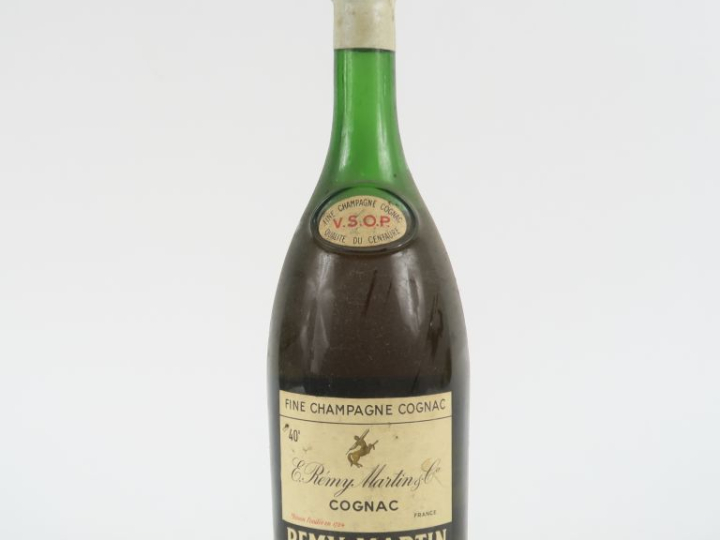 1 VIEILLE BOUTEILLE COGNAC FINE CHAMPAGNE 'V.S.O.P.' REMY MARTIN - CAP