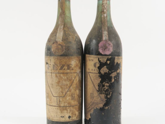 Vente aux enchères 2 VIEILLES BOUTEILLES LIQUEURS CUSENIER - BS/EA