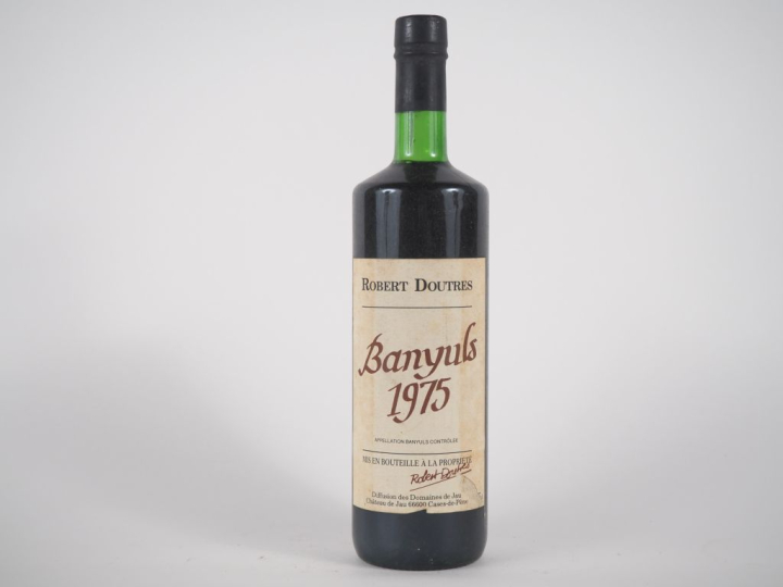 1 BOUTEILLE BANYULS ROBERT DOUTRES - 1975