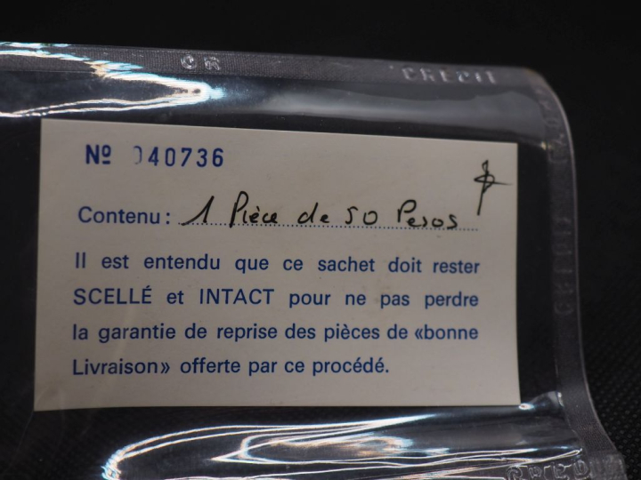 1 pièce de 50 pesos or avec certificat Crédit lyonnais n° 040736 FRAIS