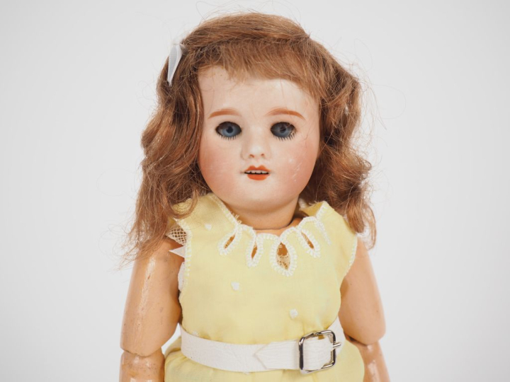 Poupée Bleuette et SFBJ 60 8/0 tête porcelaine bouche ouverte yeux fix