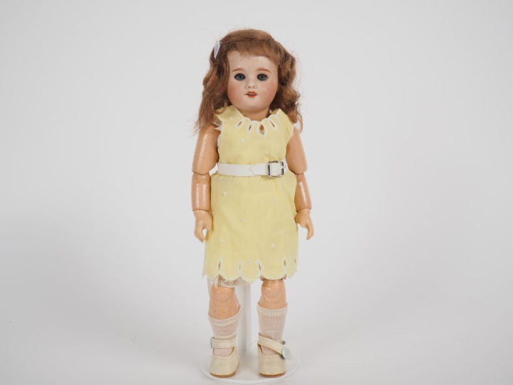 Poupée Bleuette et SFBJ 60 8/0 tête porcelaine bouche ouverte yeux fix