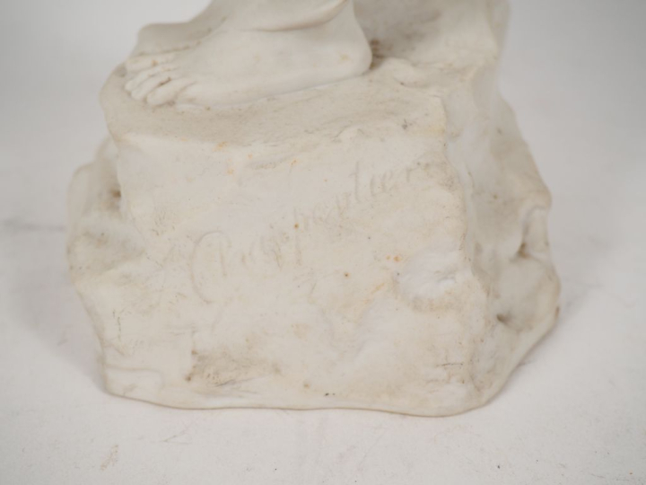 F. CHARPENTIER.  Sujet 1900 en biscuit de Sèvres "jeune femme en buste
