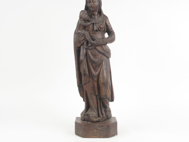 Ecole française XVIIème.  "Vierge à l'enfant"  Sculpture en chêne scul