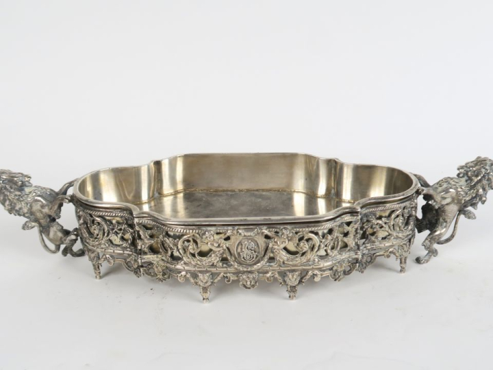 Petite jardinière ou centre de table de style Louis XVI en argent, ans