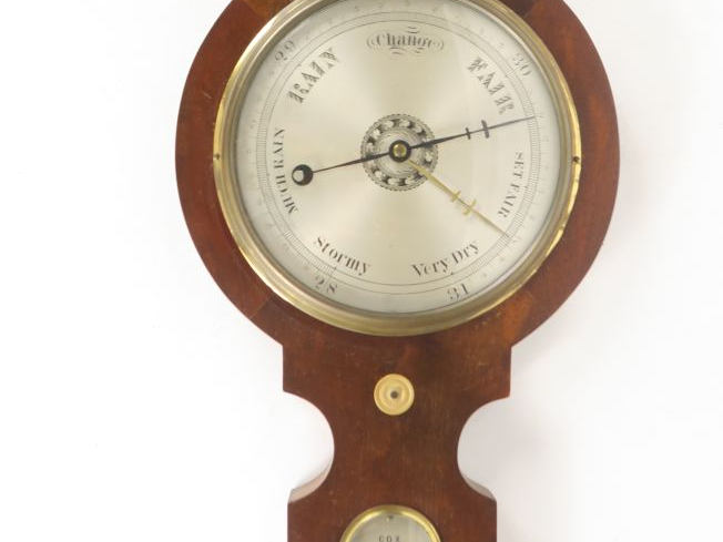 Baromètre anglais XIXème en acajou et placage d'acajou. H. 100 cm