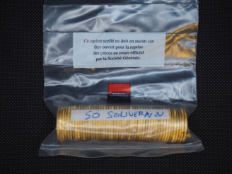 Vente aux enchères 50 souverains or (une date visible 1911) Dans un sachet sous scellé de
