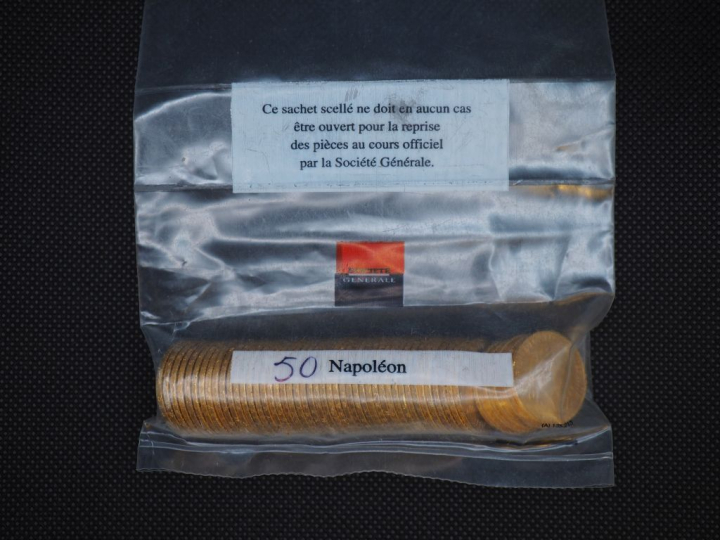 50 pièces de 20 Francs or (une date visible 1910) Dans un sachet sous 