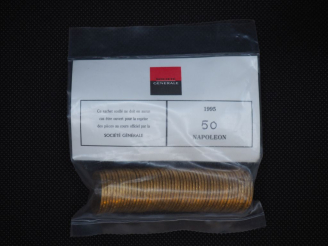 Vente aux enchères 50 pièces de 20 francs or (date visible 1907) Dans un sachet sous scel