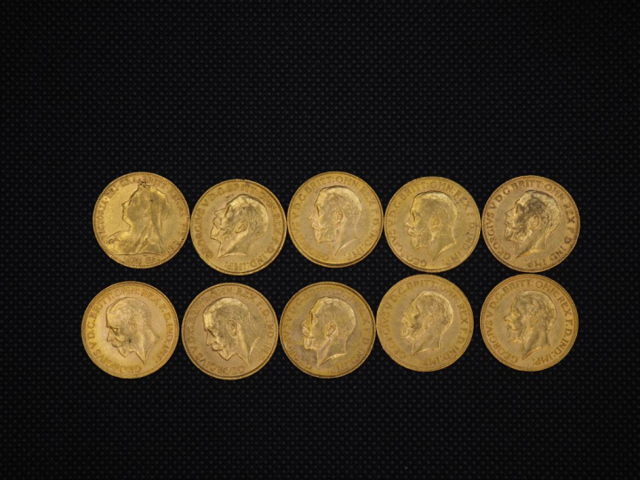 10 souverains or : 1931, 1922, 1913, 1927, 1931, 1931, 1913, 1928, 191