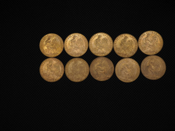 10 pièces de 20 Francs or : 1910,  1907, 1904, 1910, 1905, 1910, 1912,