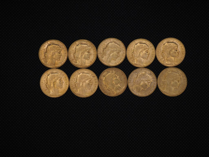 10 pièces de 20 Francs or : 1907, 1910, 1906, 1904, 1910, 1910, 1910, 