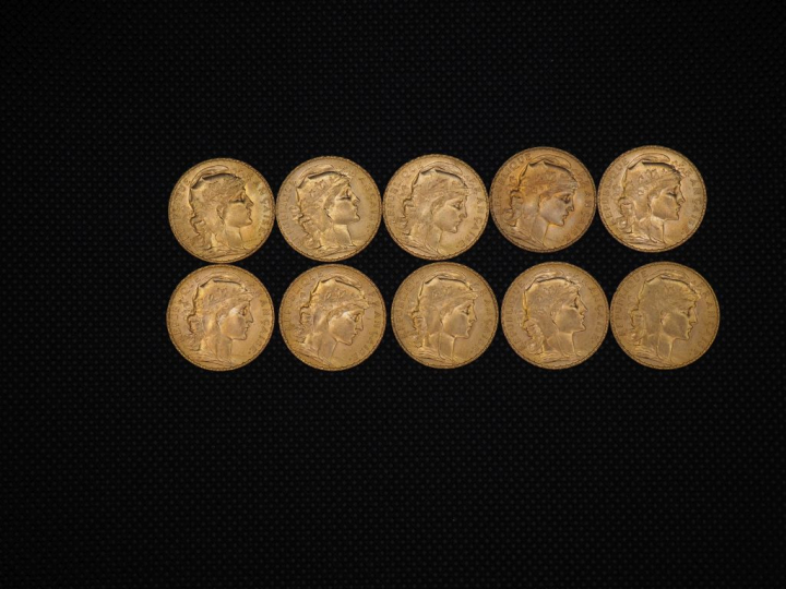 10 pièces de 20 Francs or : 1914, 1910, 1910, 1913, 1908, 1910, 1910, 