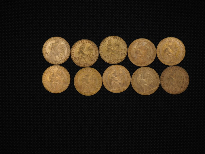 10 pièces de 20 Francs or : 1913, 1904, 1912, 1912, 1912, 1910, 1907, 