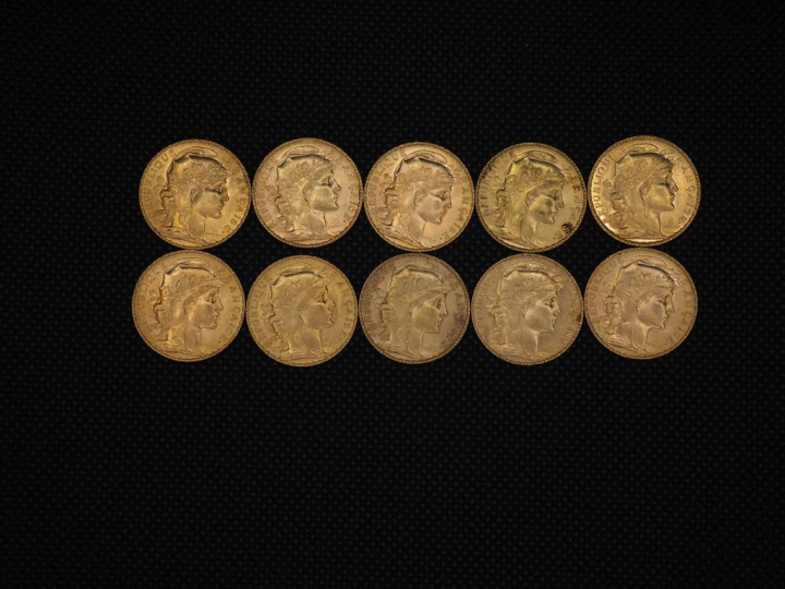 10 pièces de 20 Francs or : 1914, 1908, 1904, 1907, 1910, 1907, 1910, 